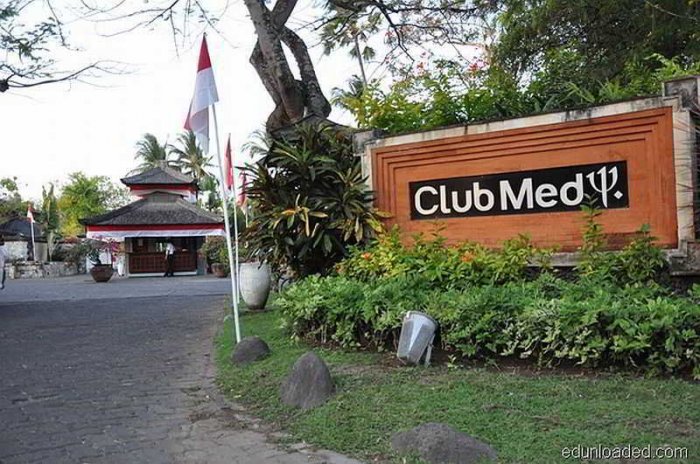  Club Med Bali () 4&#1136;. 